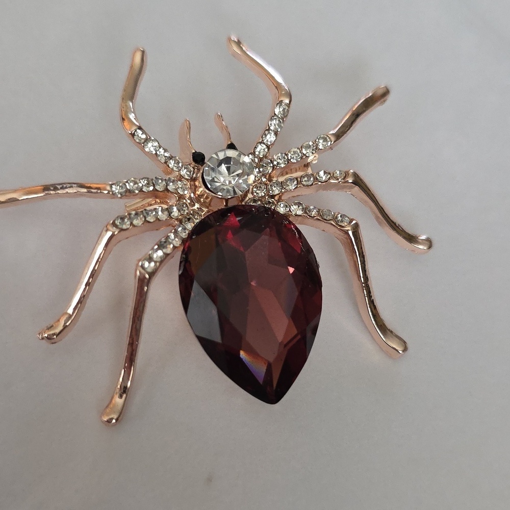 SPIDER Brooch Simulated Amber